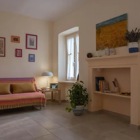 Casa Emaho! Apartment Roddino